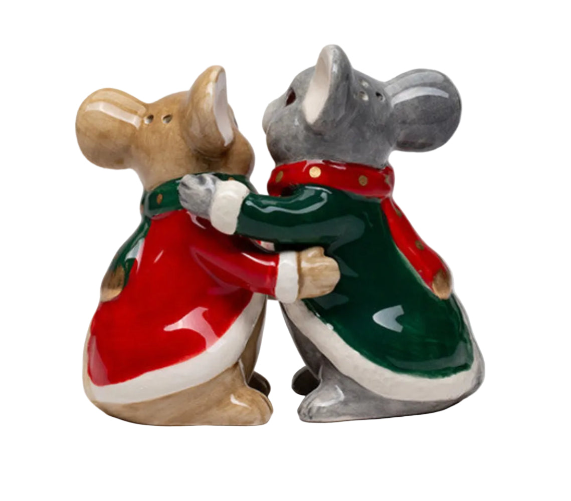 Cosmos Gifts Fine Ceramic Christmas Mouse Couple Hugging Salt & Pepper Shakers Set 3-3/8" H
