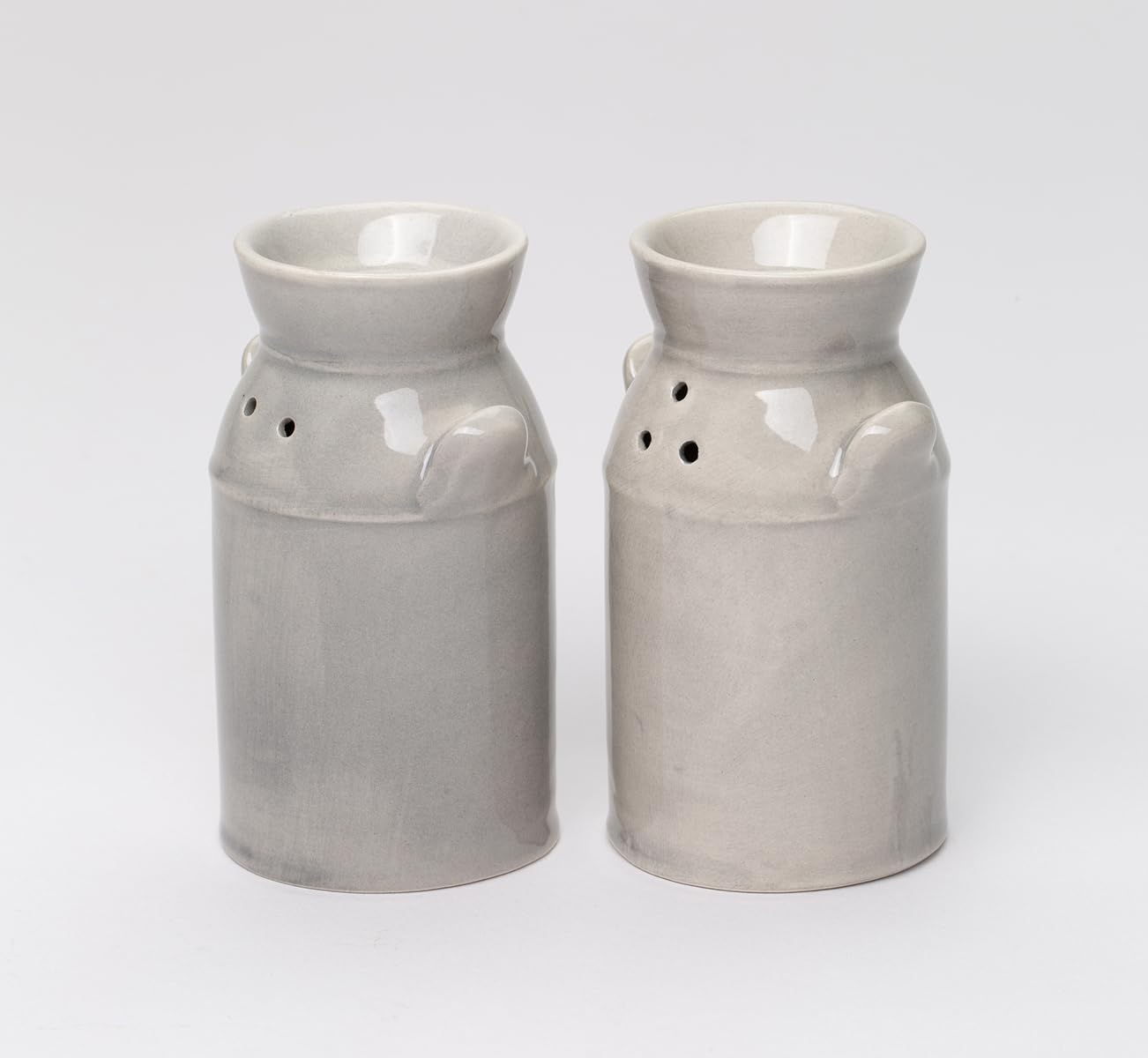 Cosmos Gifts Fine Porcelain Nostalgia Country Farmhouse Antique Milk Can Salt & Pepper Shakers Set 3-1/4" H