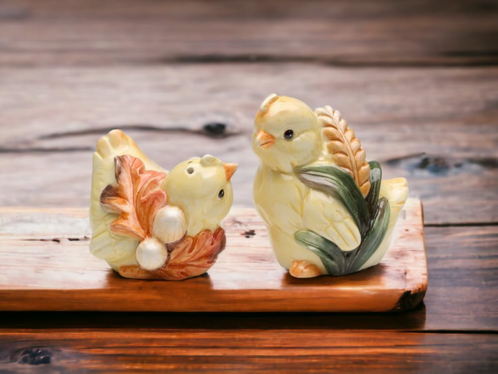 Cosmos Gifts Fine Ceramic Harvest Chicken Baby Chicks with Wheat and Acorn Design Salt & Pepper Shakers Set 3-1/8" H