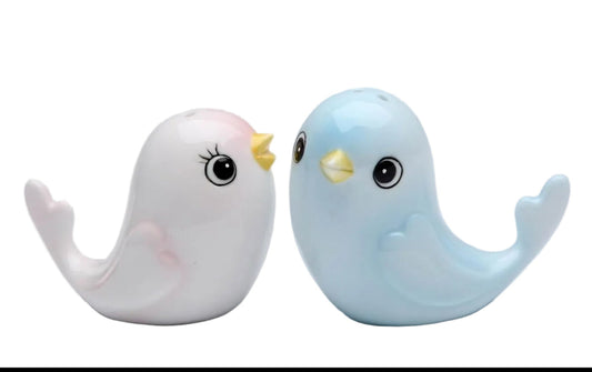 Cosmos Gifts Fine Porcelain Cute Love Blue & Pink Bird Salt & Pepper Shakers Set