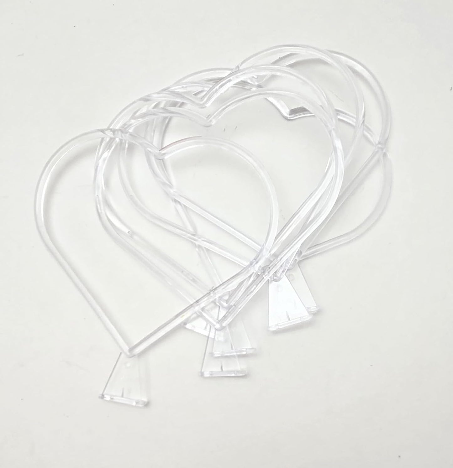 Clear Plastic Heart Craft Backdrop Stands, 6 Pieces
