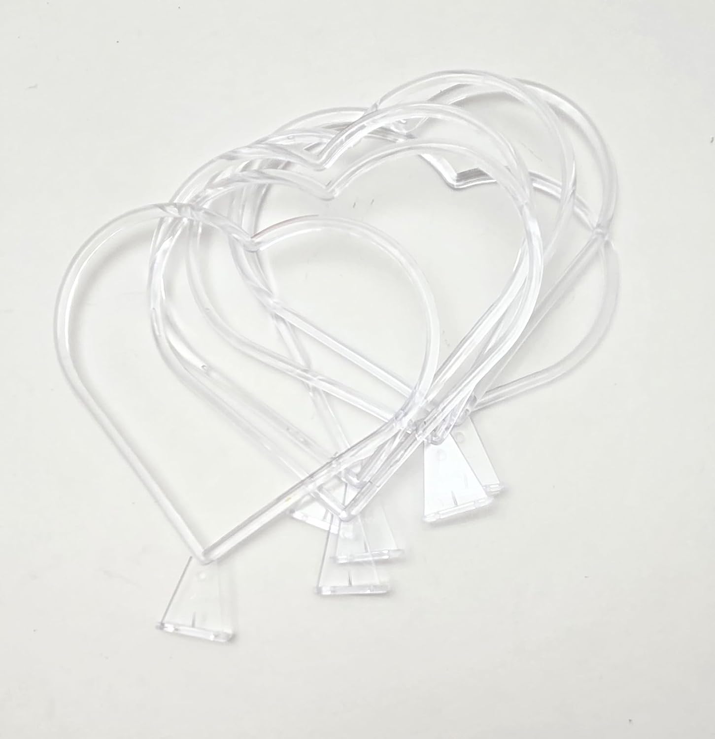 Clear Plastic Heart Craft Backdrop Stands, 6 Pieces