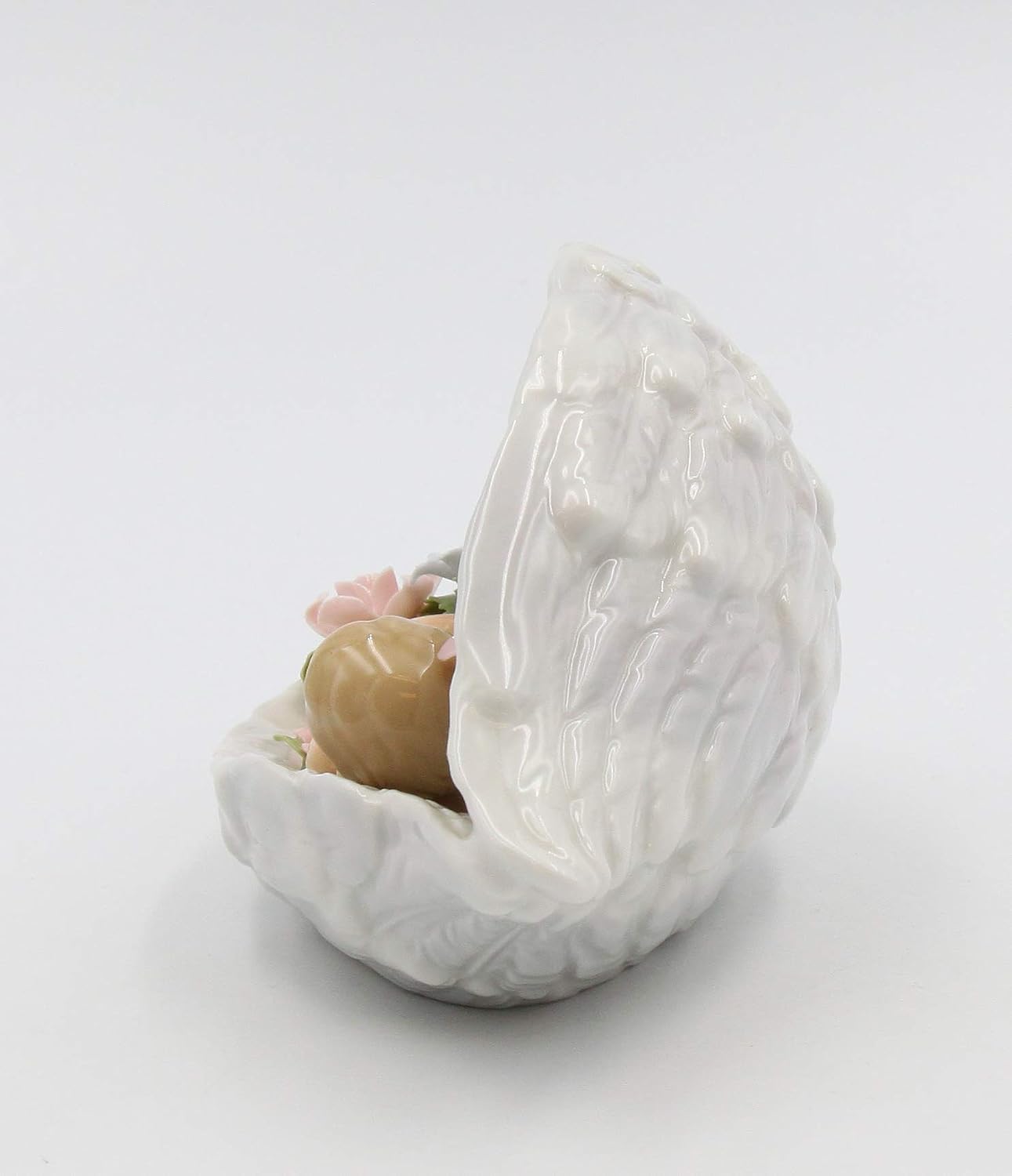 Cosmos Gifts Fine Ceramic Baby in Guardian Angel Wings Musical Figurine 6" H White