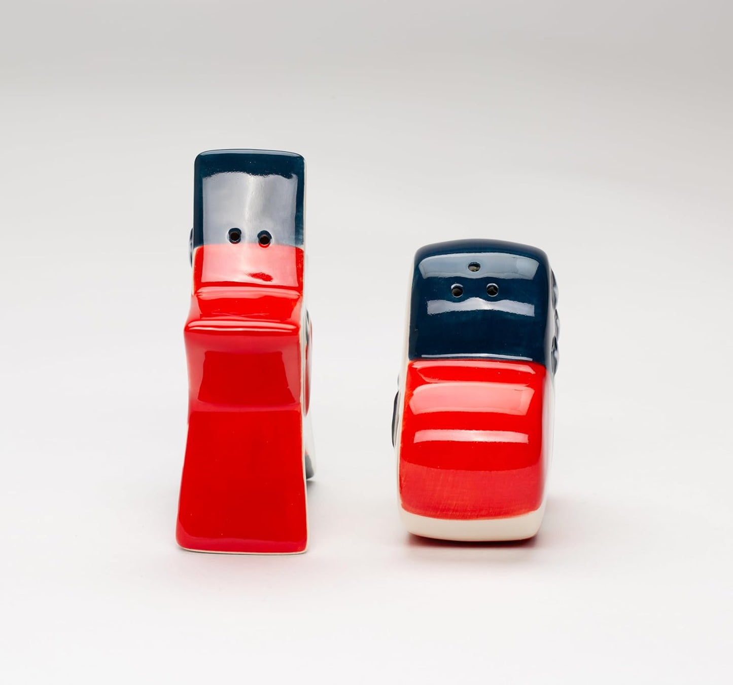 Cosmos Gifts Fine Ceramic Independence Day USA Star and Stripes American Flag Salt & Pepper Shakers Set 3-1/8" H