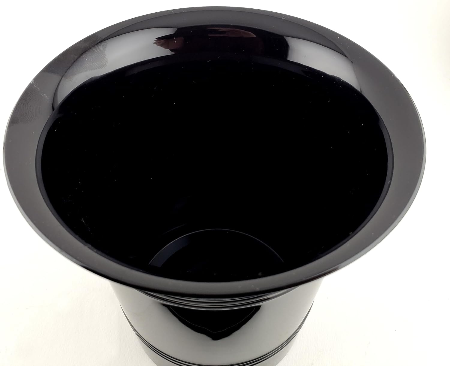 2 Disposable Black Plastic Base Ice Buckets with Tongs 6 x 6 Non Durable Plastic
