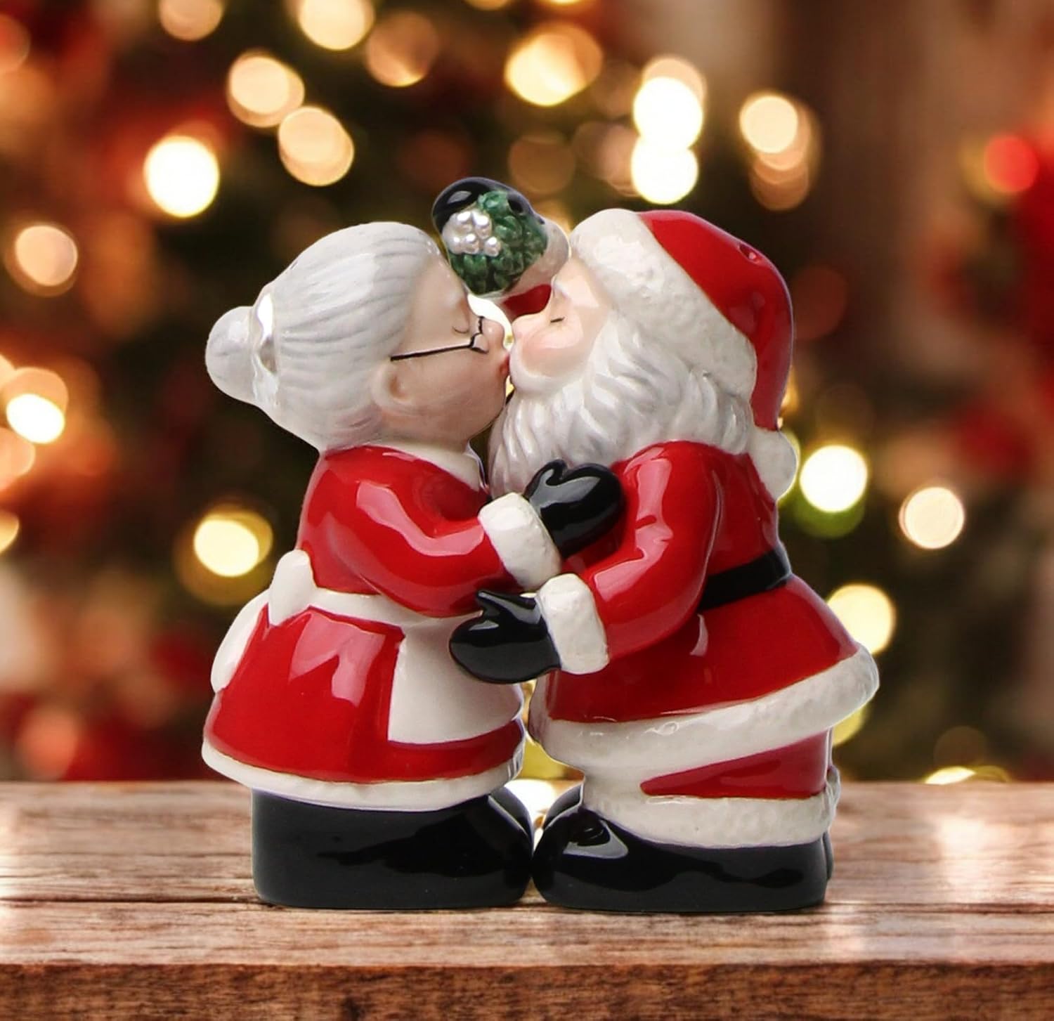 Cosmos Gifts Fine Ceramic Santa Couple Kissing Under The Mistletoe Salt and Pepper Shakers Set 3-3/8" H