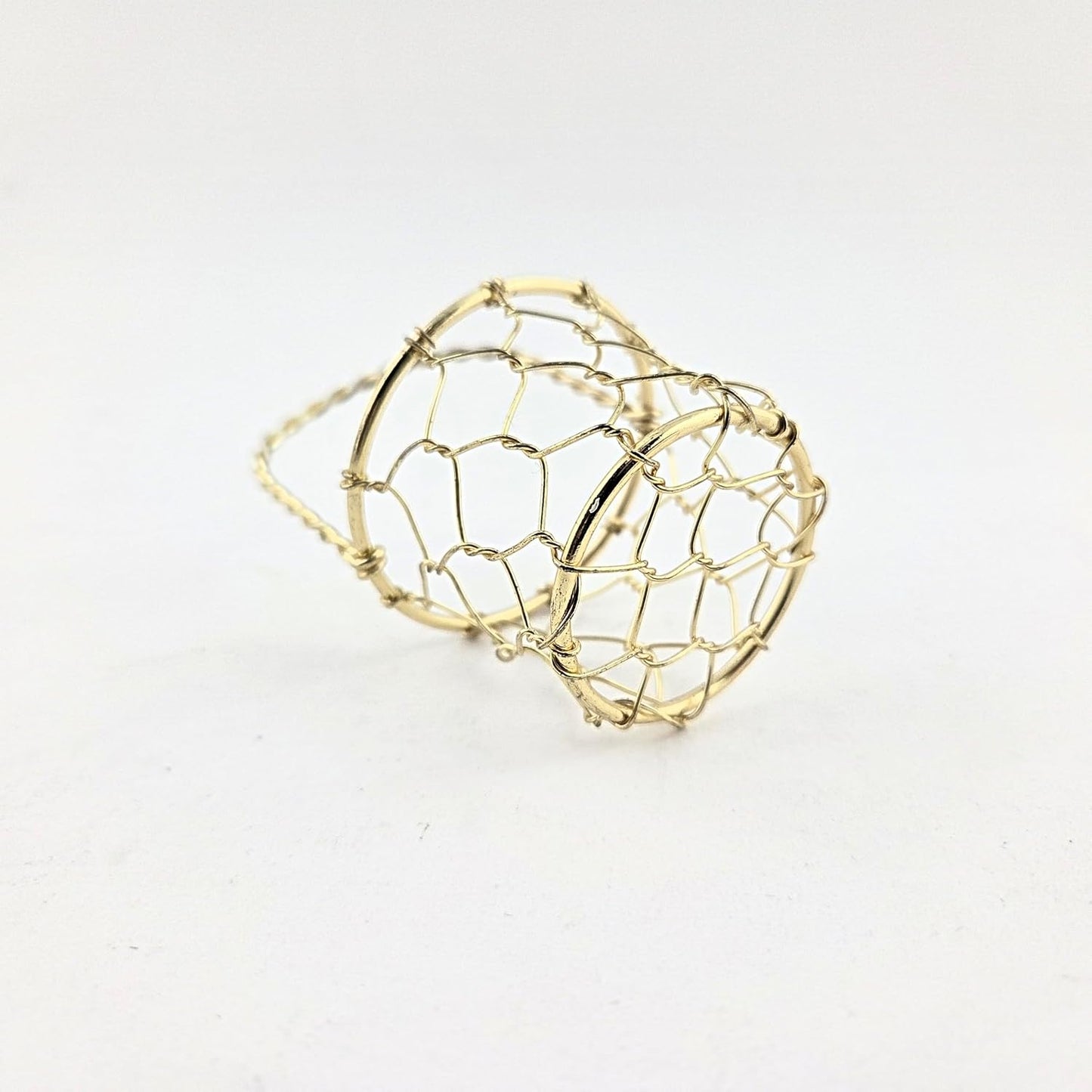 Party Favors Plus Gold Tone Miniature Round Wire Basket 3 Pack