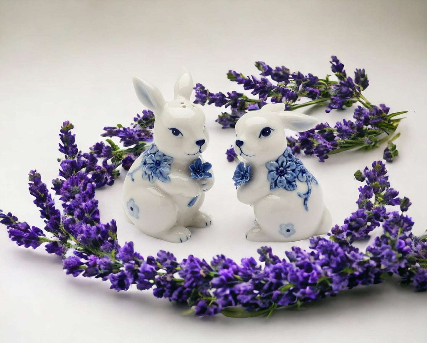 Cosmos Gifts Fine Ceramic Hand Painted Dutch Blue and White Bunny Rabbit Salt & Pepper Shakers Set 3-3/8" H