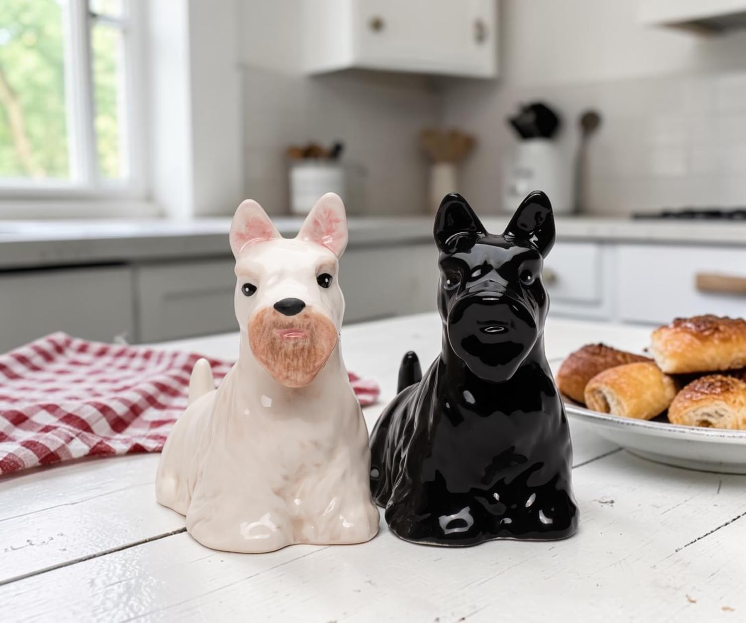 Cosmos Gifts Fine Ceramic Scottish Terrier Dogs Salt and Pepper Shakers Set 4" H Black White Beige
