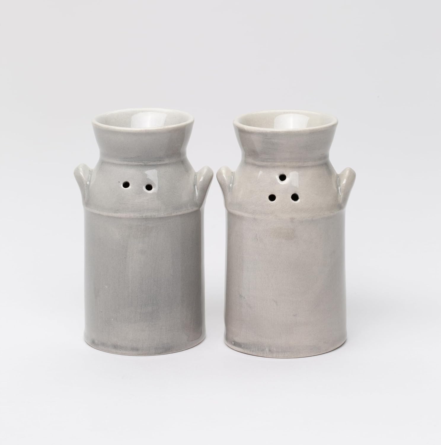 Cosmos Gifts Fine Porcelain Nostalgia Country Farmhouse Antique Milk Can Salt and Pepper Shakers Set 3-1/4" H