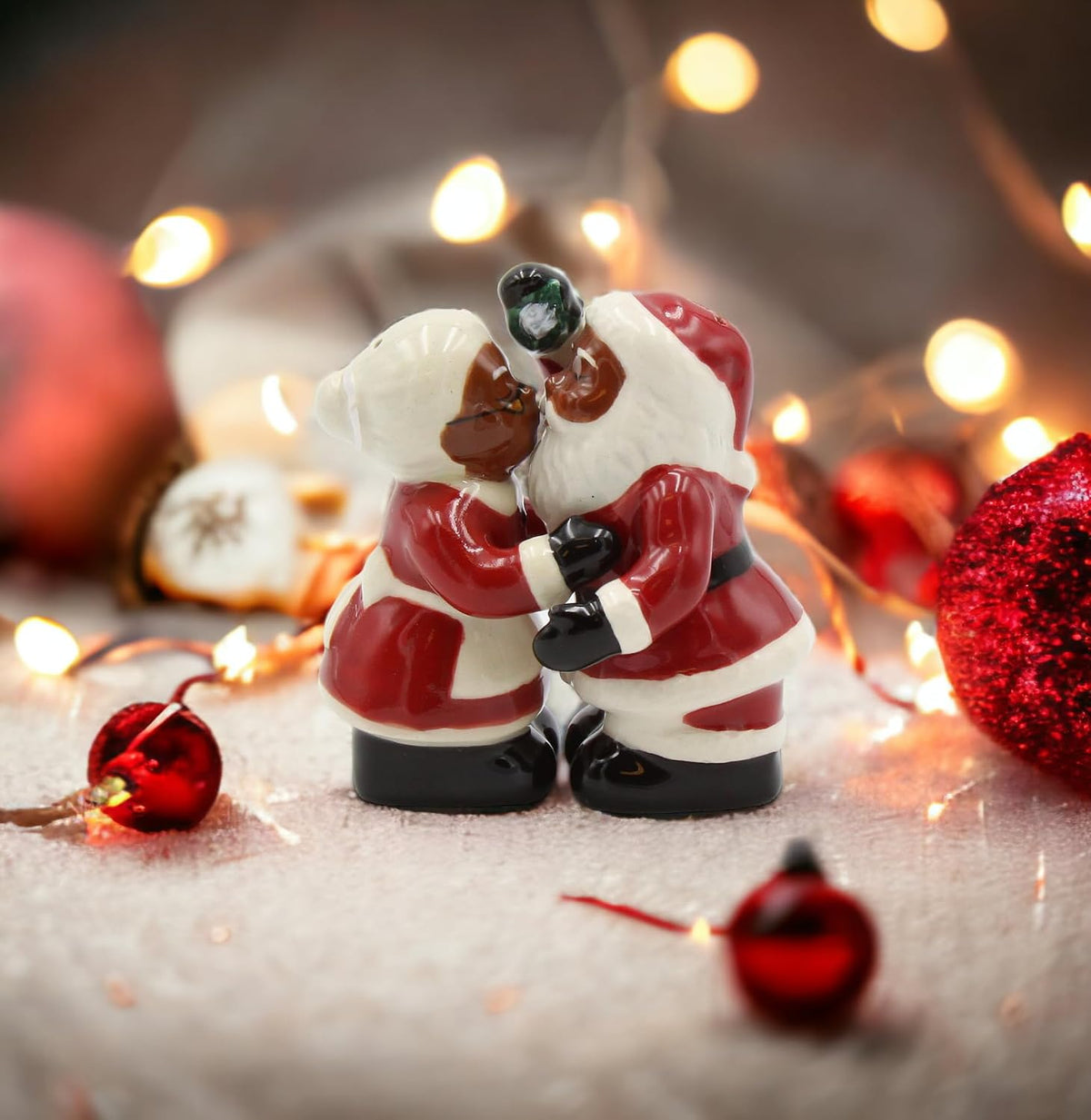 Cosmos Gifts Fine Ceramic African American Mr. & Mrs. Santa Claus Kissing Under Mistletoe Salt and Pepper Shakers Set of 2 3-3/8" H