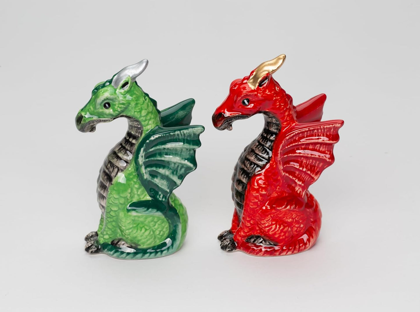 Cosmos Gifts 21096 Medieval Red & Green Dragon Salt and Pepper Shakers