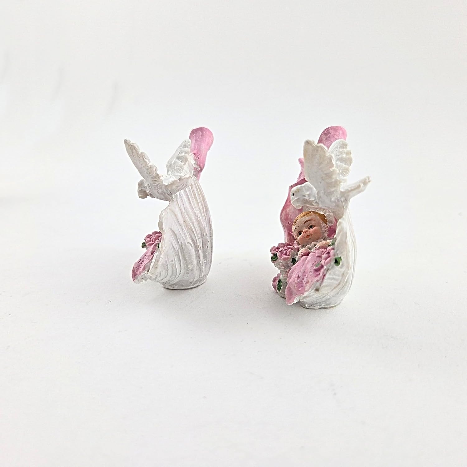 Party Favors Plus Baby Girl Sleeping in Clam Shell Polyresin Figurine Pink White 2.75 Inch Set of 2