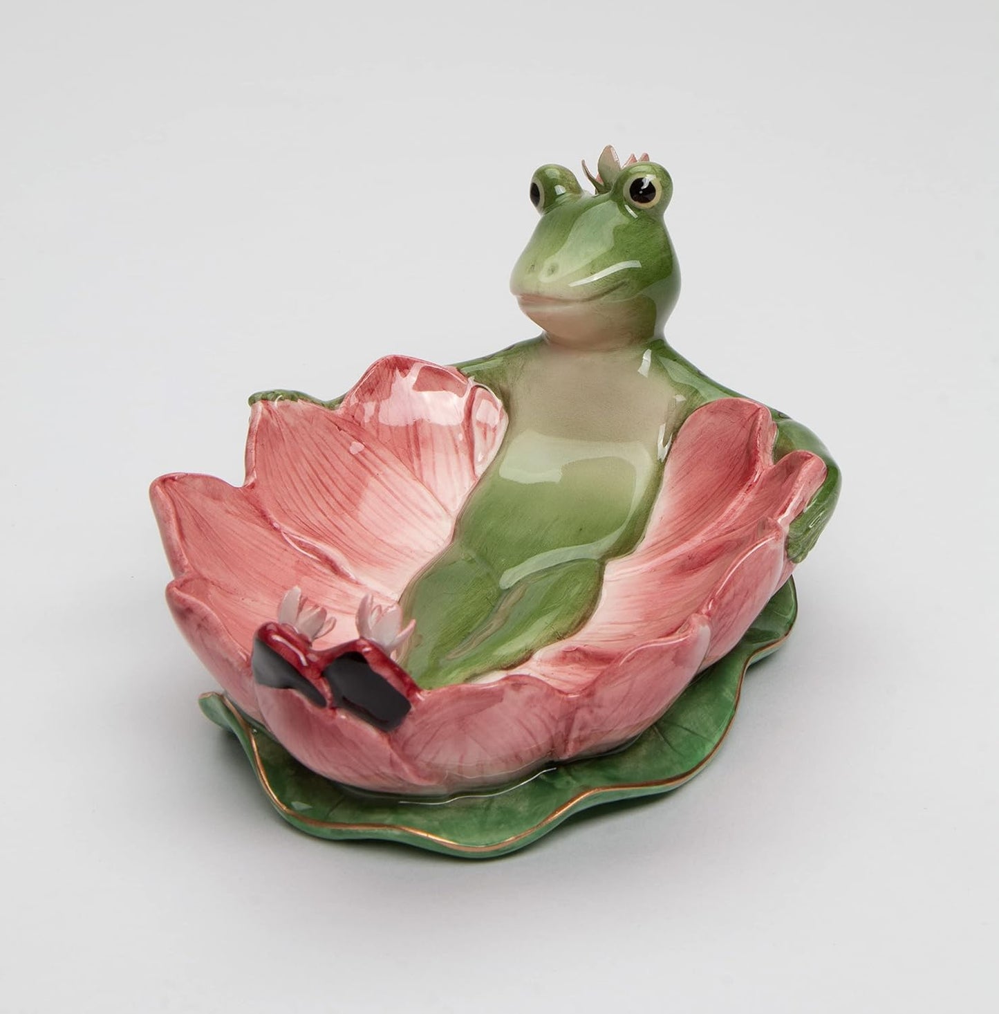 Cosmos Gifts Fine Ceramic Hand Painted Lady Frog on Water Lily Lotus Flower Soap Dish 6-1/4" L