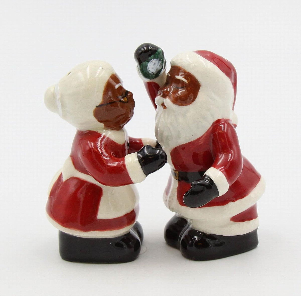 Cosmos Gifts Fine Ceramic African American Mr. & Mrs. Santa Claus Kissing Under Mistletoe Salt and Pepper Shakers Set of 2 3-3/8" H