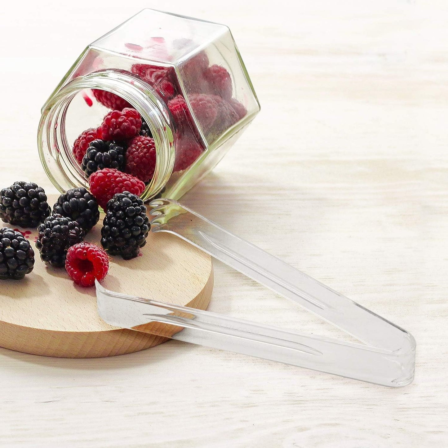 Party Essentials Plastic 6.5" Serving Tongs, 4-Count, Clear