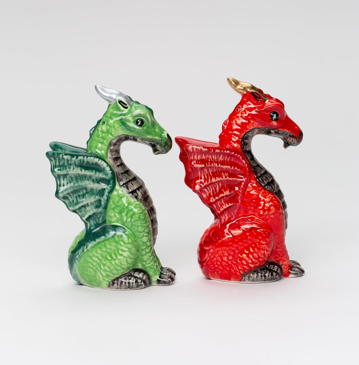 Cosmos Gifts 21096 Medieval Red & Green Dragon Salt and Pepper Shakers