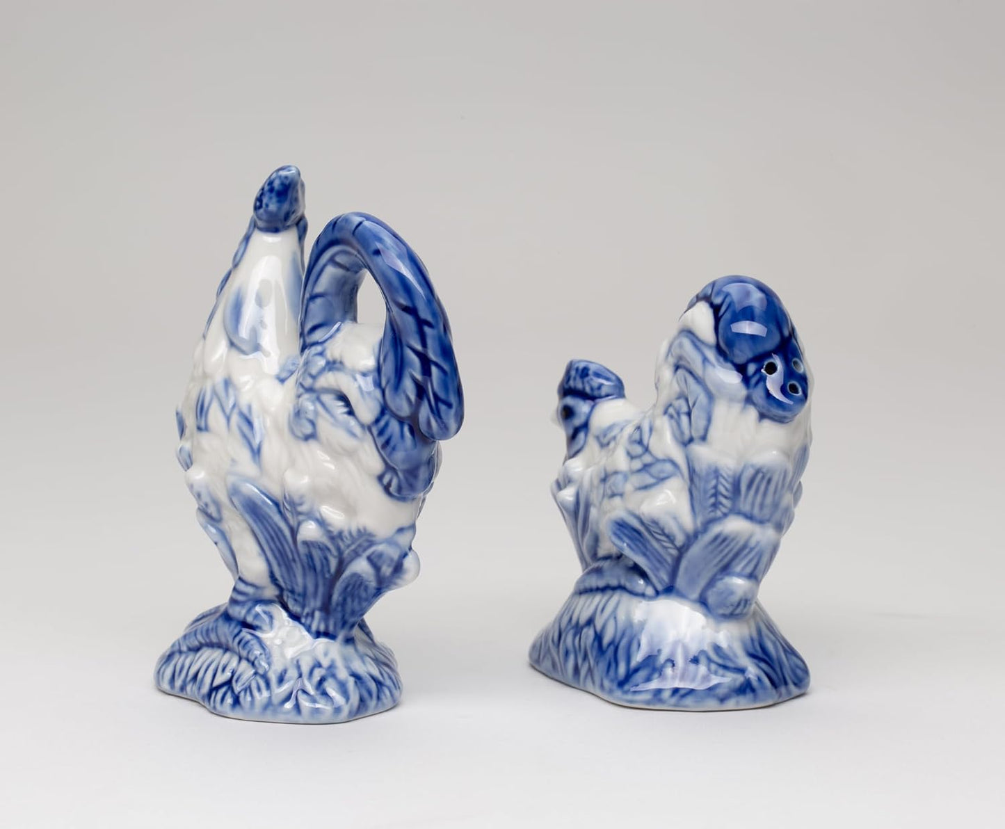 Cosmos Gifts Fine Ceramic Dutch Blue Rooster Salt & Pepper Shakers Set 4-3/8" H