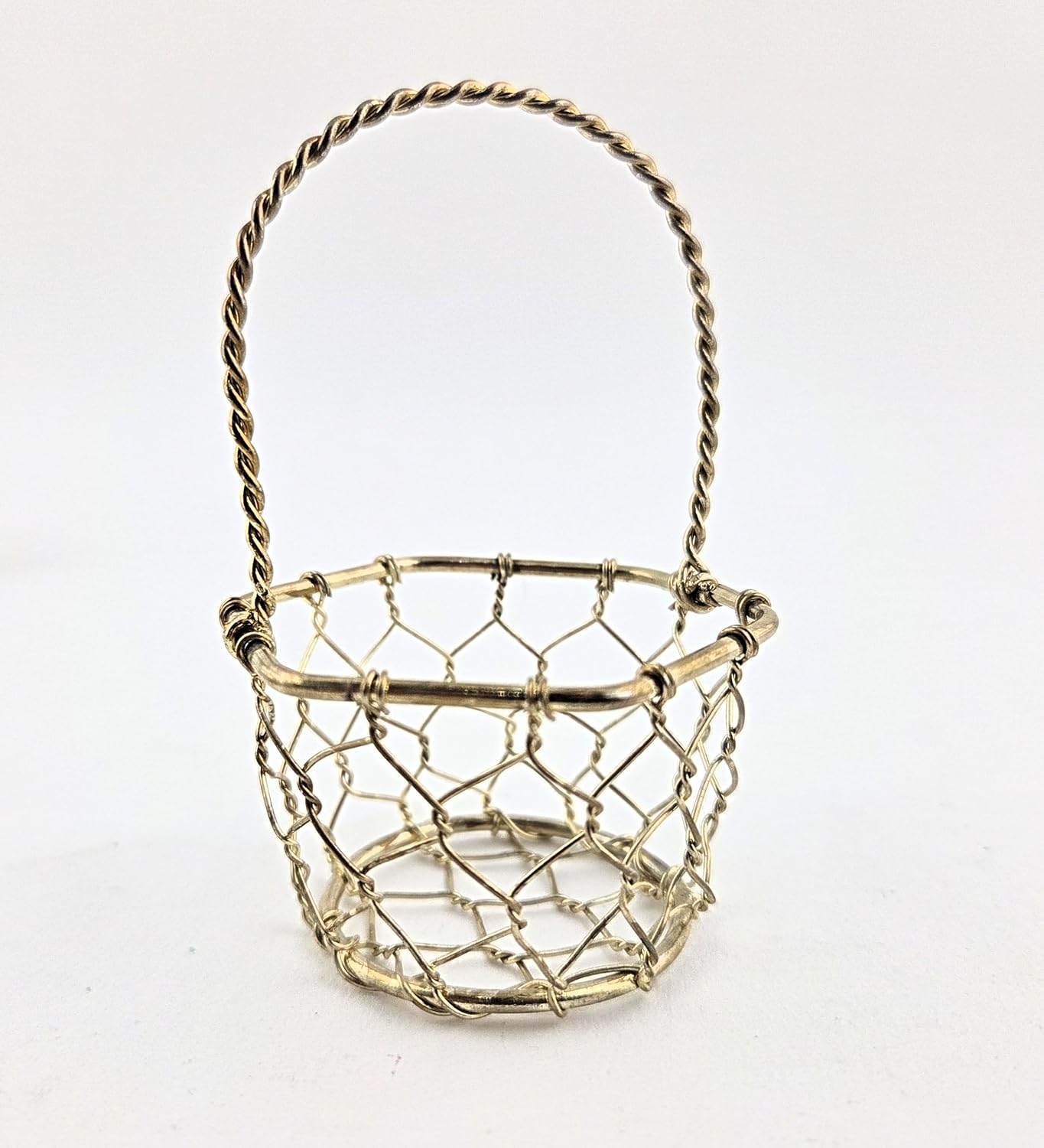 Party Favors Plus Gold Tone Miniature Hexagon Wire Basket with Twisted Handle 3.25 Inch 3 Piece Set
