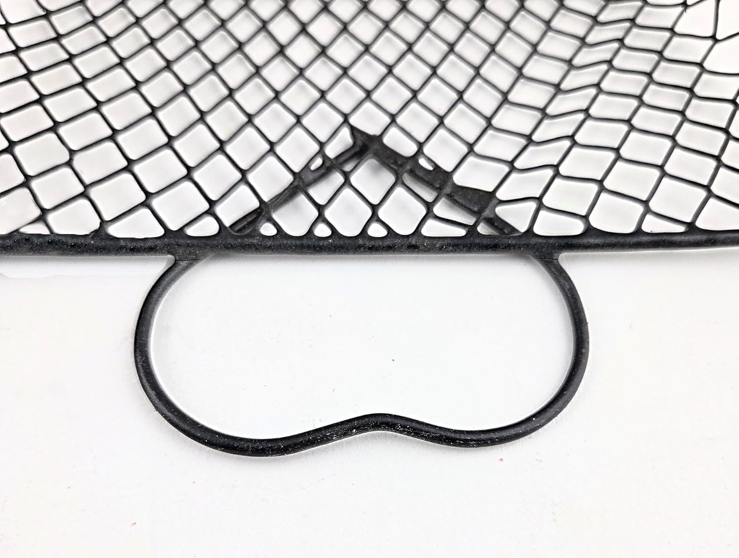 Party Favors Plus Wire Baskets Heart Shape Handles Metal White Black 8 Inch 4 Count