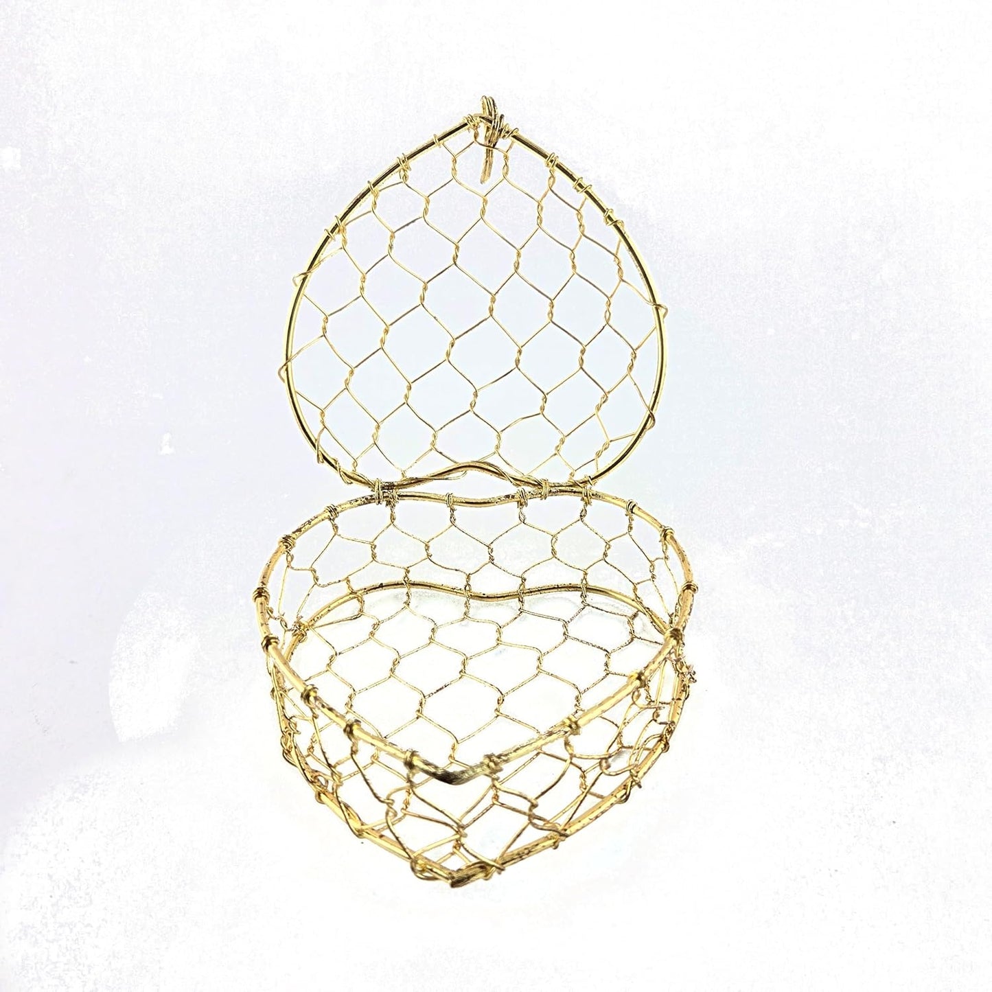 Party Favors Plus Gold Finish Wire Heart Jewelry Box 4 Inch