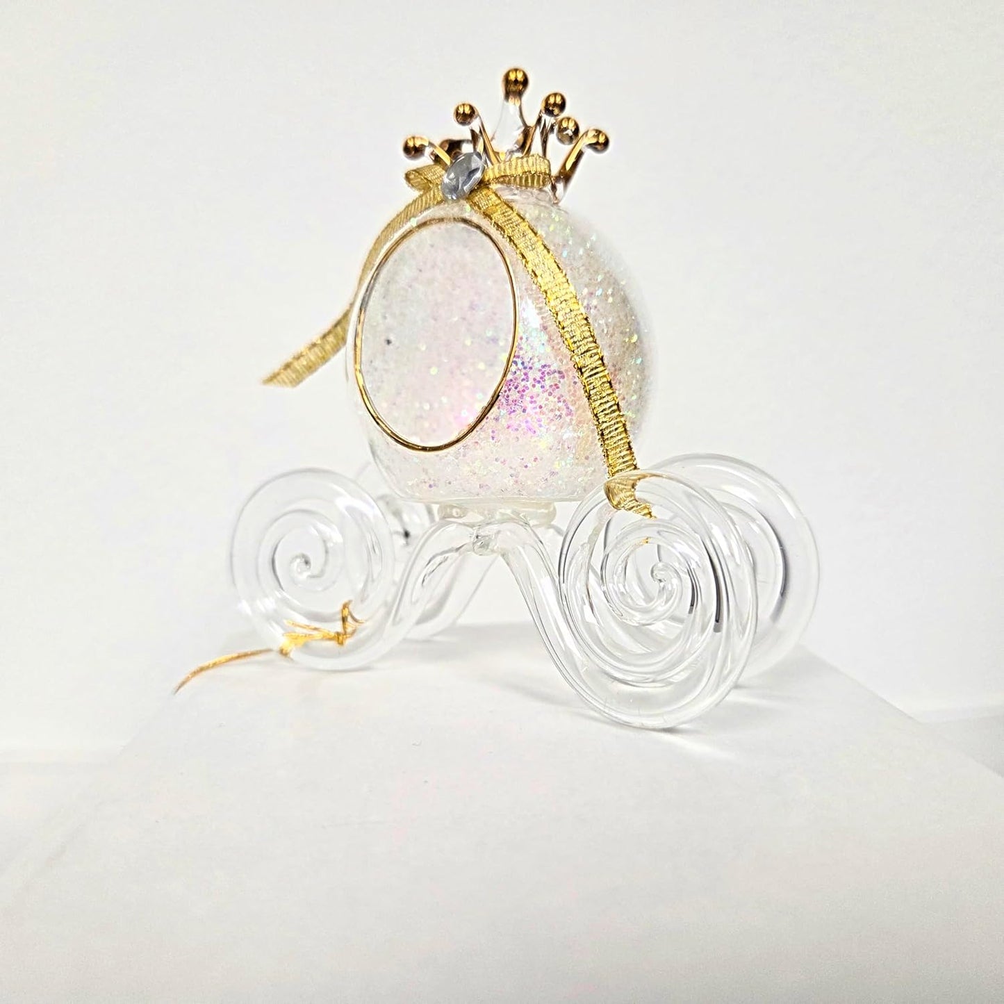 Party Favors Plus Glass Carriage Figurine White Green Glitter Clear Wheels 3.75 Inch