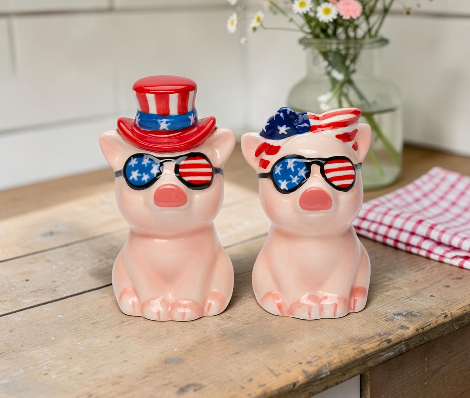 Cosmos Gifts Fine Ceramic Patriotic Fourth of July Love Couple Pig Salt & Pepper Shakers Set 3-1/2" H 21083