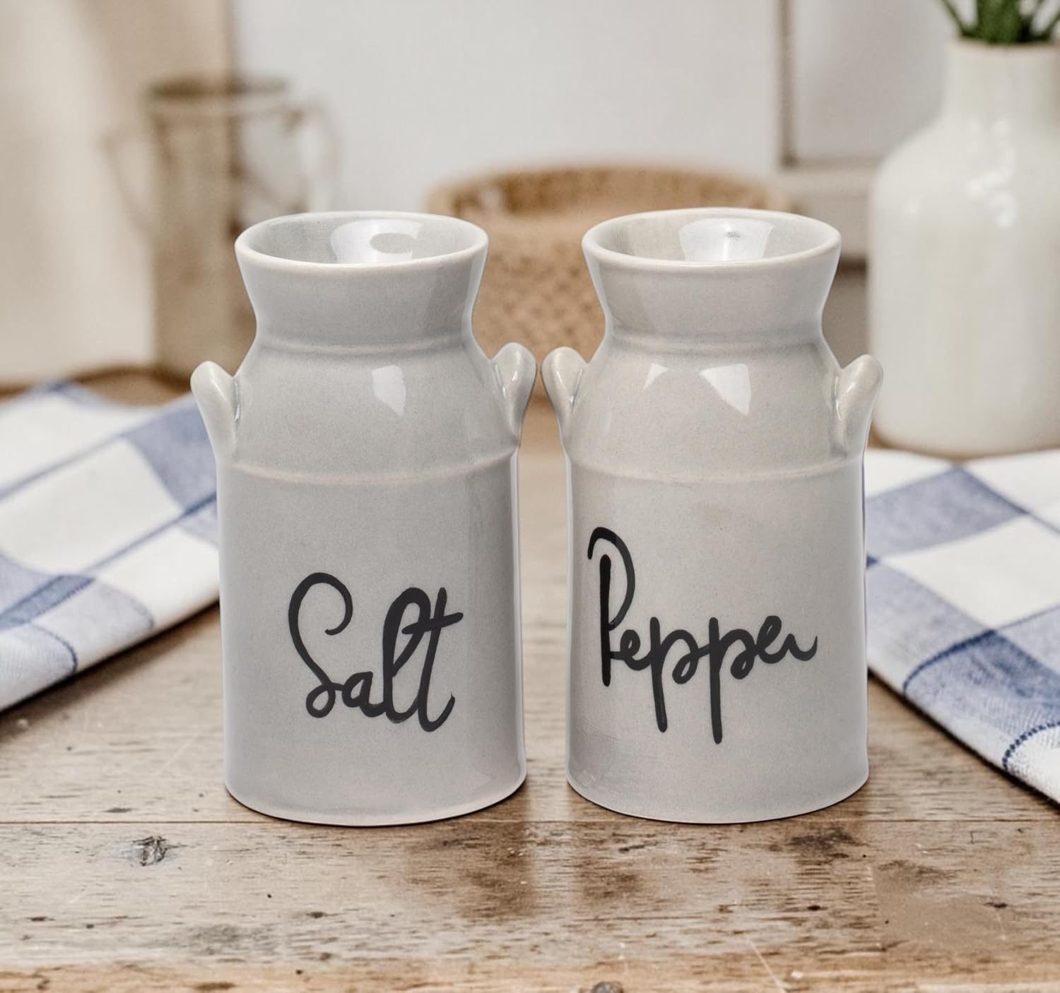 Cosmos Gifts Fine Porcelain Nostalgia Country Farmhouse Antique Milk Can Salt & Pepper Shakers Set 3-1/4" H