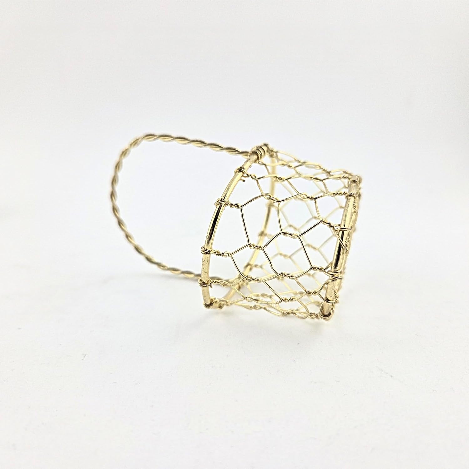 Party Favors Plus Gold Tone Miniature Oval Wire Basket with Twisted Handle 3.25 Inch 4 Pack