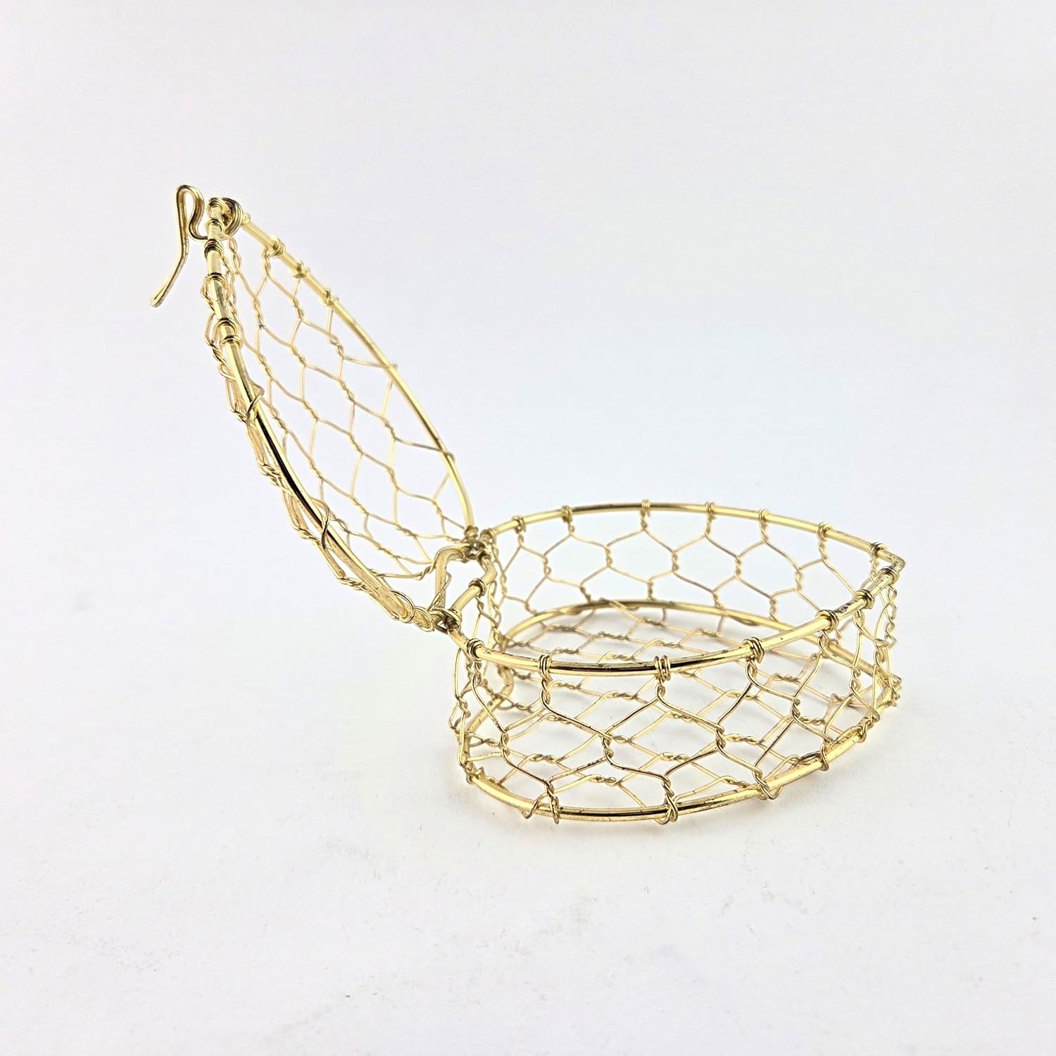 Party Favors Plus Gold Finish Wire Heart Jewelry Box 4 Inch
