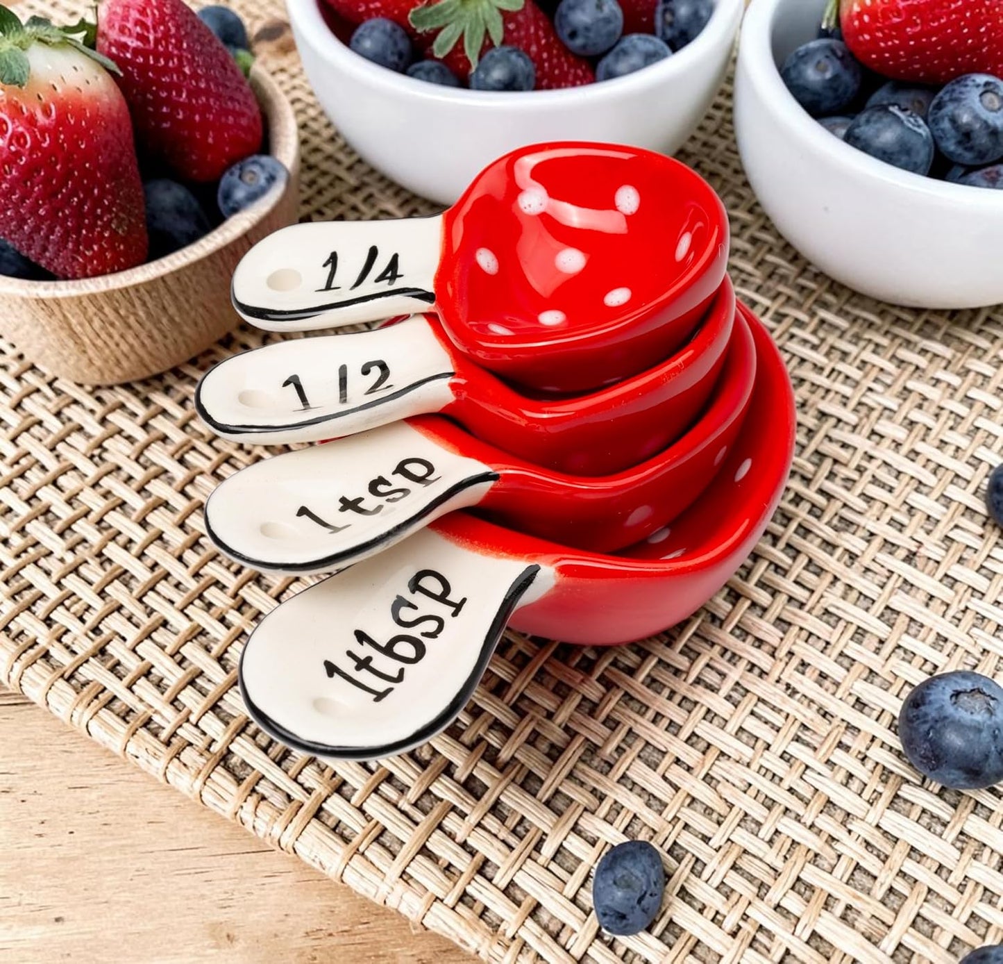 Cosmos Gifts Fine Ceramic Mushroom Measuring Spoons 4-Piece Set 1-Pack Red